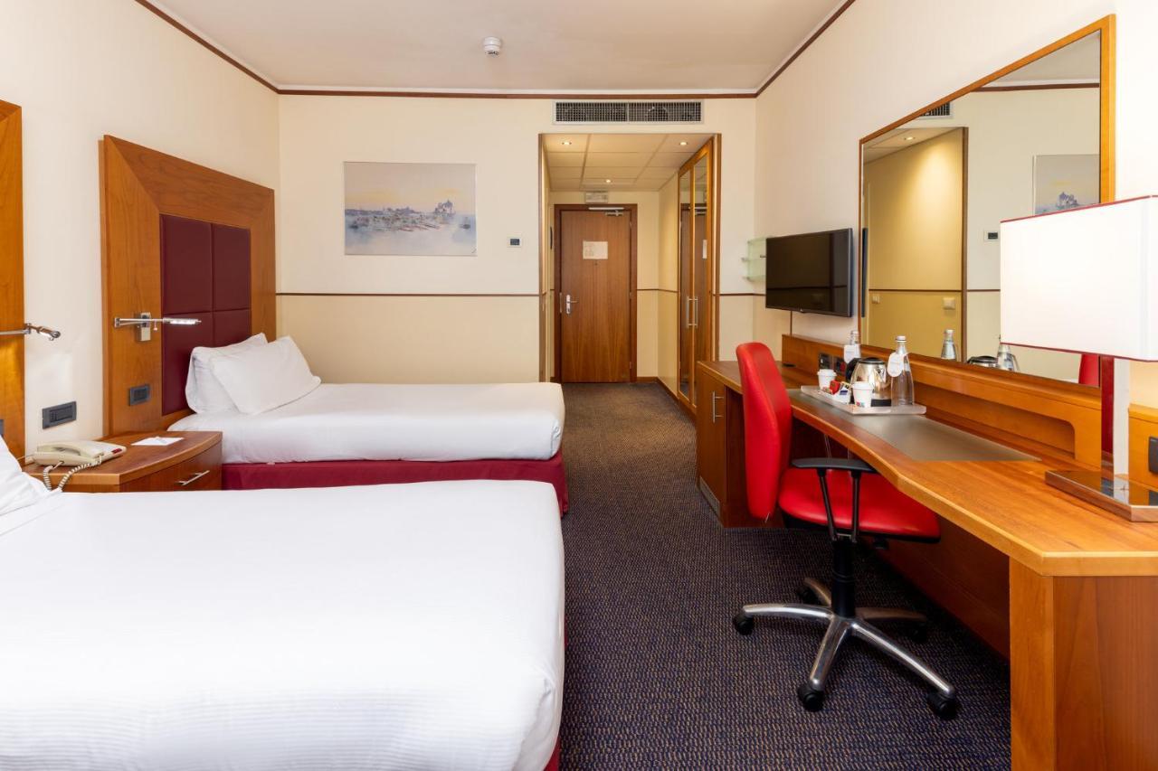 Crowne Plaza Venice East By Ihg Hotel
