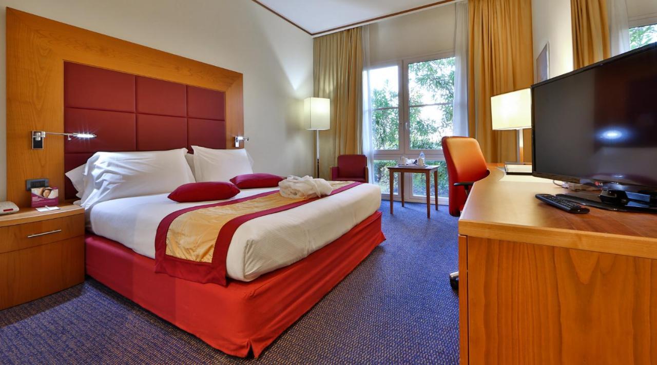 Crowne Plaza Venice East By Ihg 4*