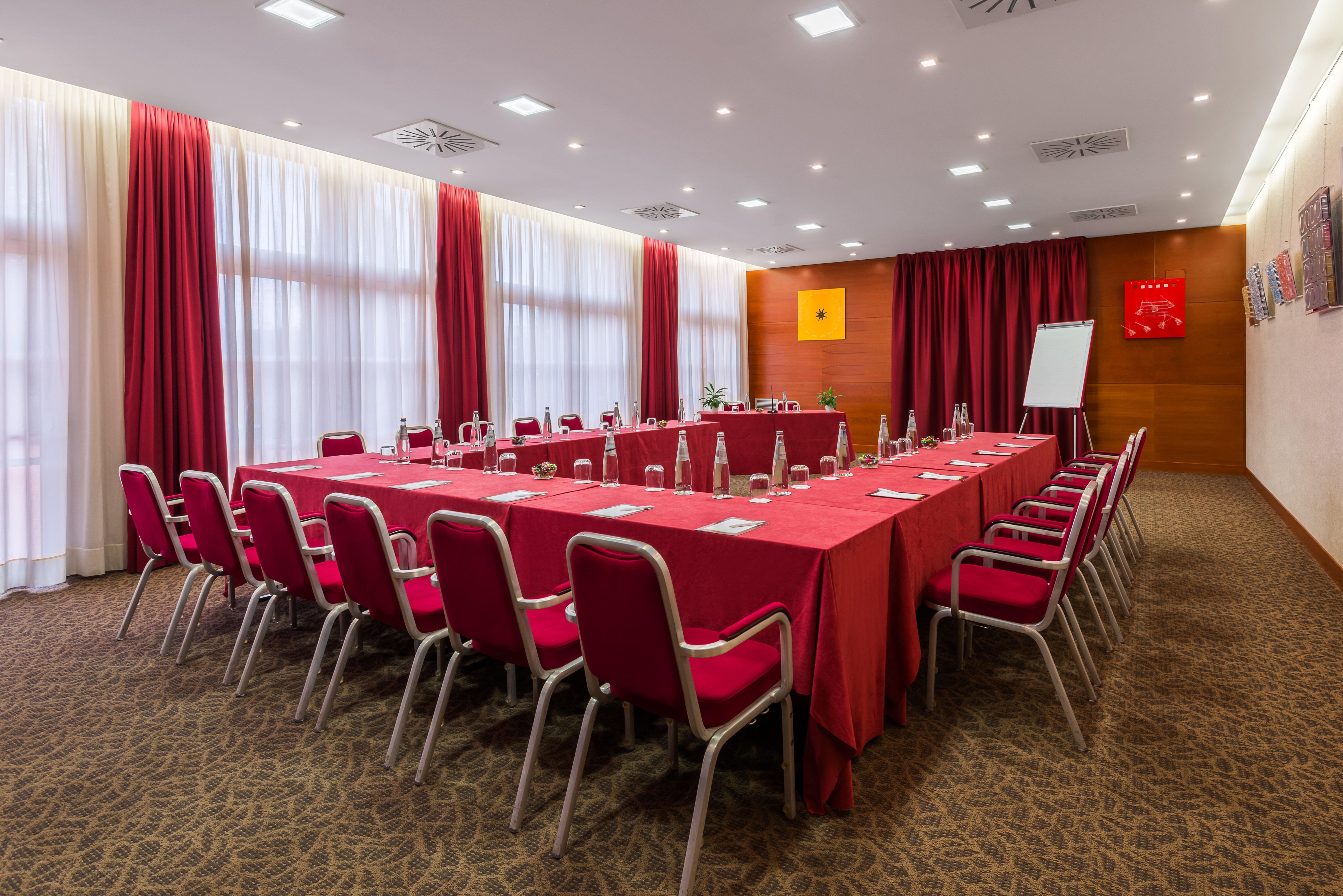Crowne Plaza Venice East By Ihg Hotel