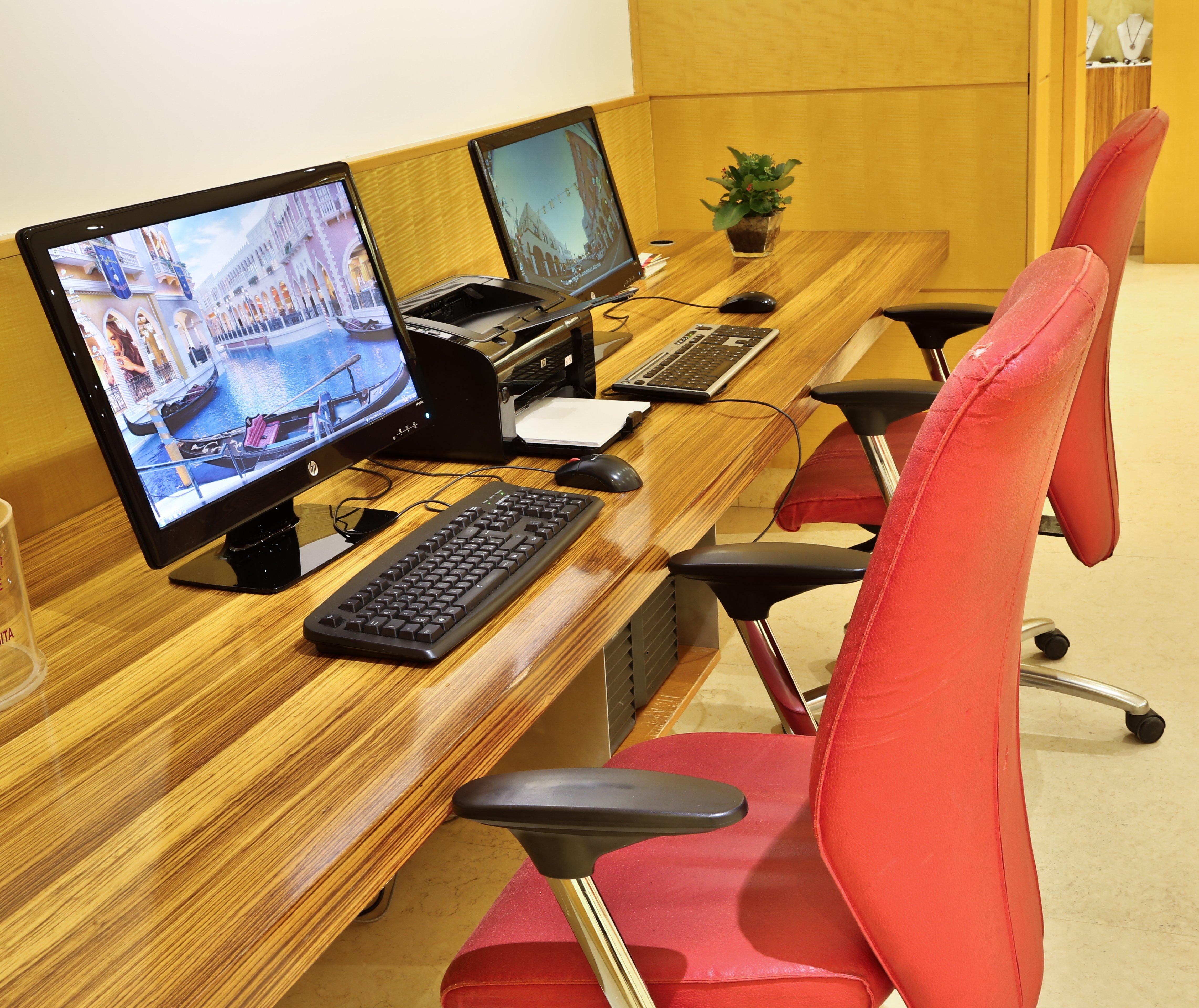 Crowne Plaza Venice East By Ihg Hotel