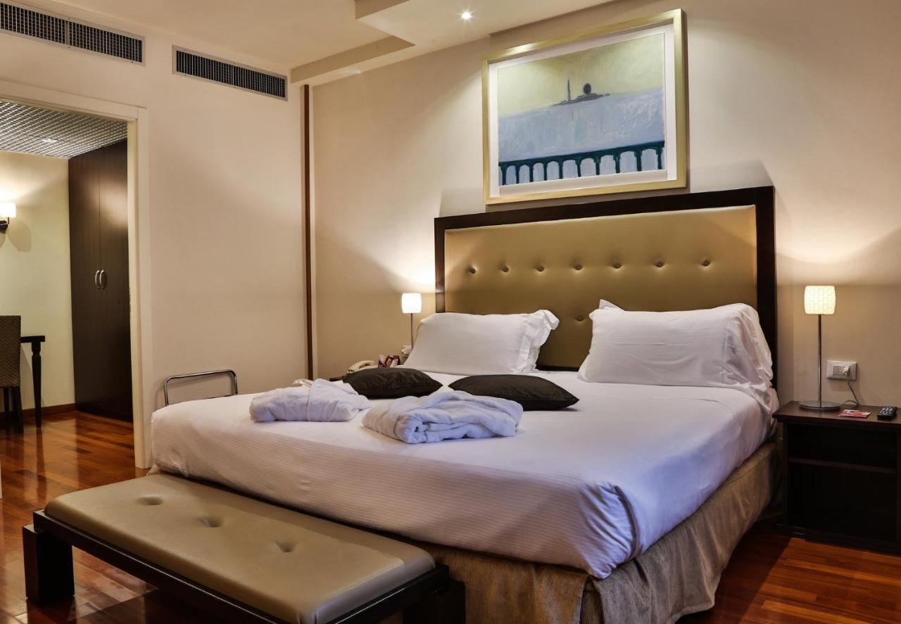 Crowne Plaza Venice East By Ihg Hotel