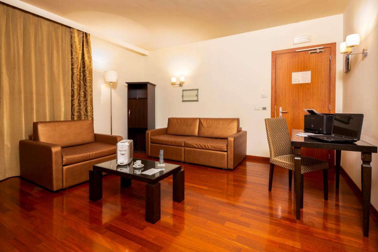 Hotel Crowne Plaza Venice East By Ihg 4*