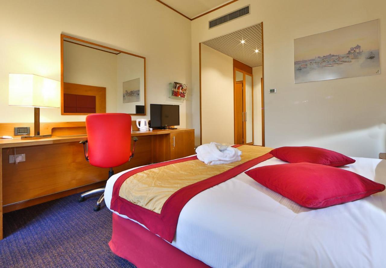 Hotel Crowne Plaza Venice East By Ihg 4*